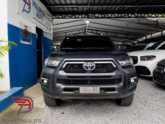 Toyota Hilux Revo