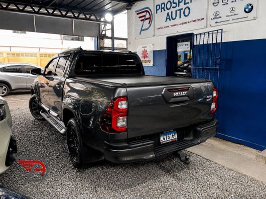 Toyota Hilux Revo