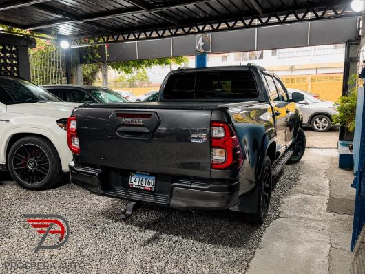 Toyota Hilux Revo