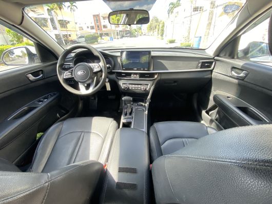 Kia K5 Básico