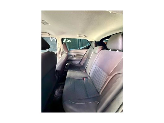 Nissan Kicks SV