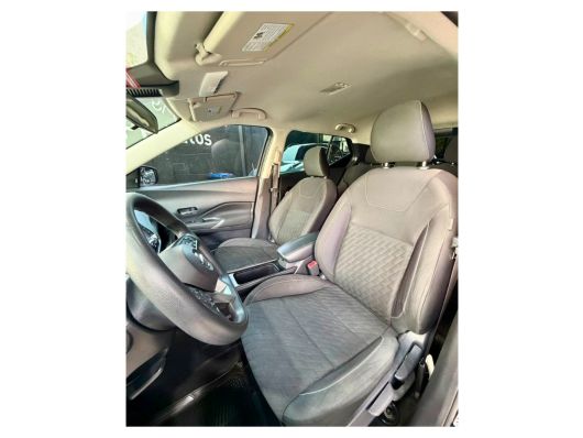 Nissan Kicks SV