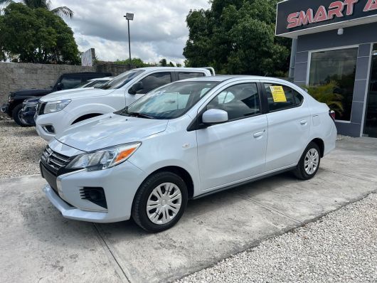 Mitsubishi Mirage ES