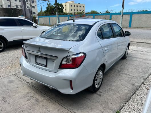 Mitsubishi Mirage ES