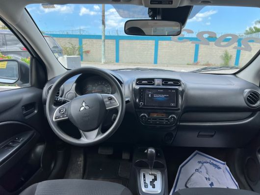 Mitsubishi Mirage ES