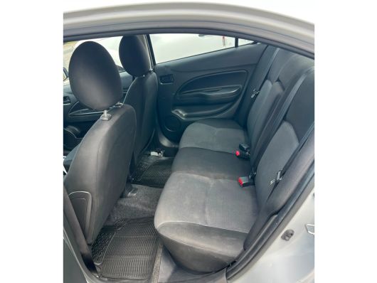 Mitsubishi Mirage ES