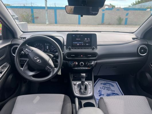 Hyundai Kona SEL