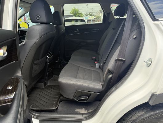 Kia Sorento LX