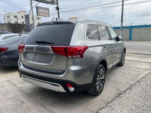Mitsubishi Outlander SEL