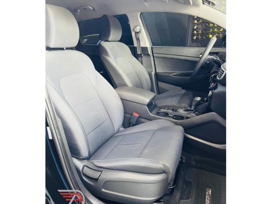Hyundai Tucson SE