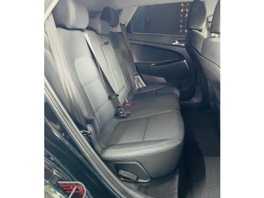 Hyundai Tucson SE