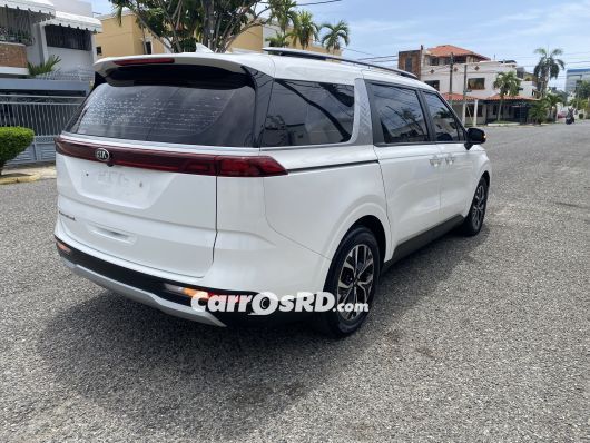 Kia Carnival Minivan en venta