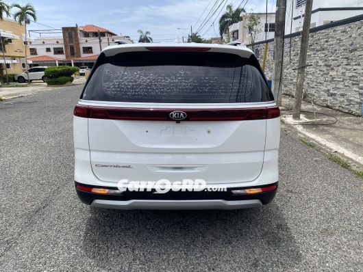 Kia Carnival Minivan en venta