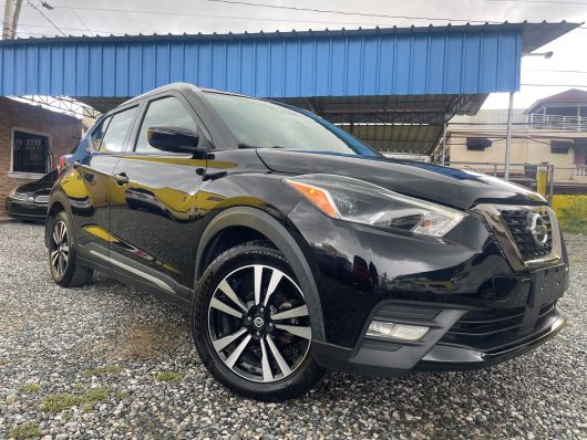 Nissan Kicks SR