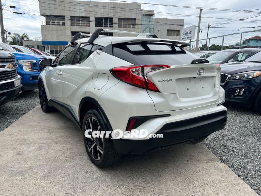 Toyota C-HR Jeepeta en venta