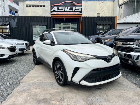 Toyota C-HR XLE en venta