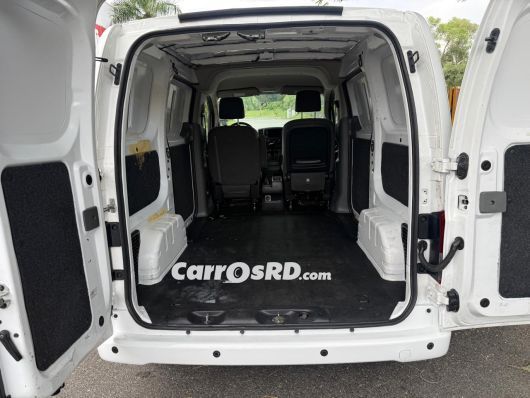 Nissan NV Minivan en venta