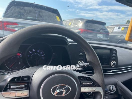 Hyundai Elantra Carros en venta