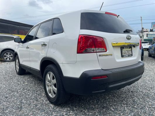 Kia Sorento LX