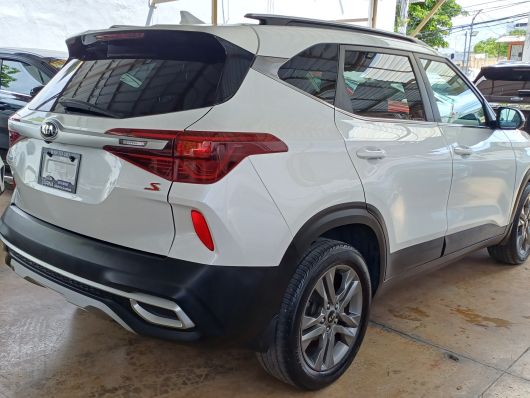 Kia Seltos S