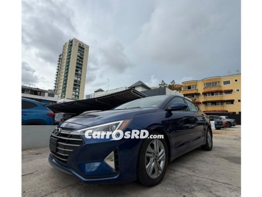 Hyundai Elantra Carros en venta