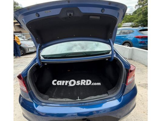 Hyundai Elantra Carros en venta