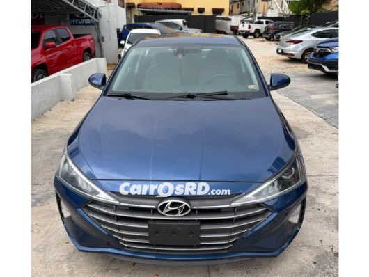 Hyundai Elantra Carros en venta