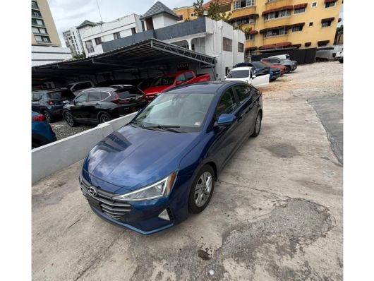 Hyundai Elantra SEL en venta