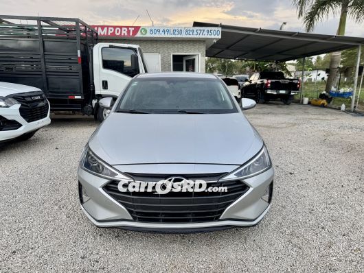 Hyundai Avante Carros en venta
