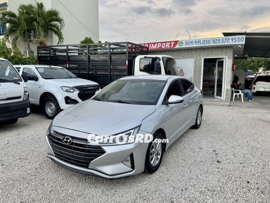 Hyundai Avante Carros en venta
