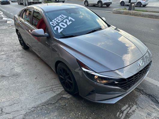Hyundai Elantra SEL en venta