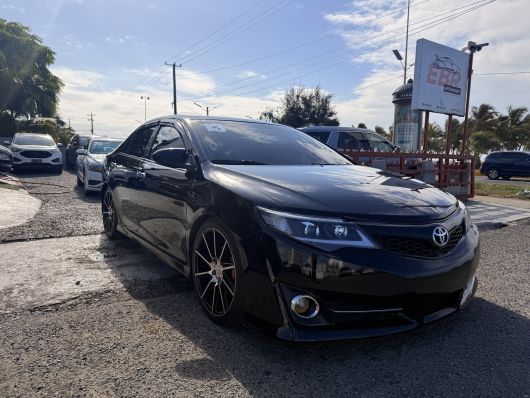 Toyota Camry SE en venta