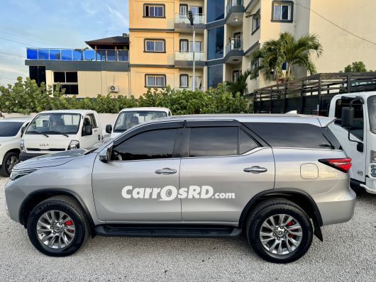Toyota Fortuner Jeepeta en venta