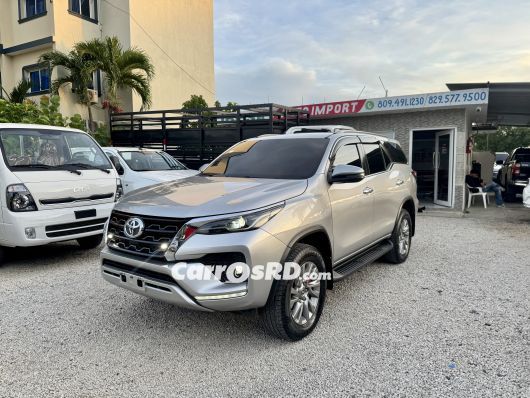 Toyota Fortuner Jeepeta en venta