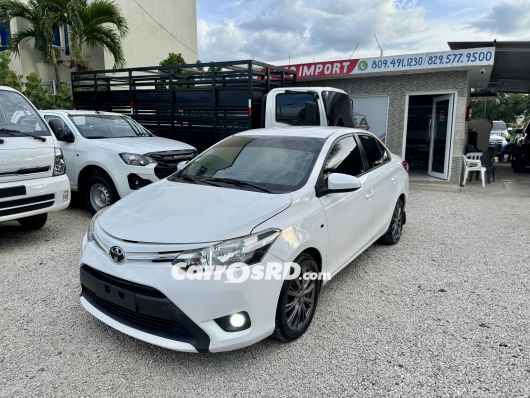 Toyota Yaris Carros en venta
