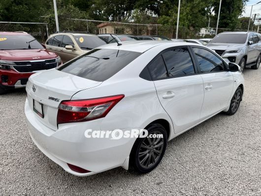 Toyota Yaris Carros en venta