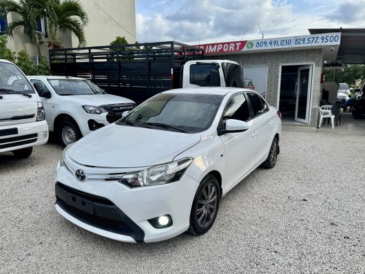 Toyota Yaris Básico en venta