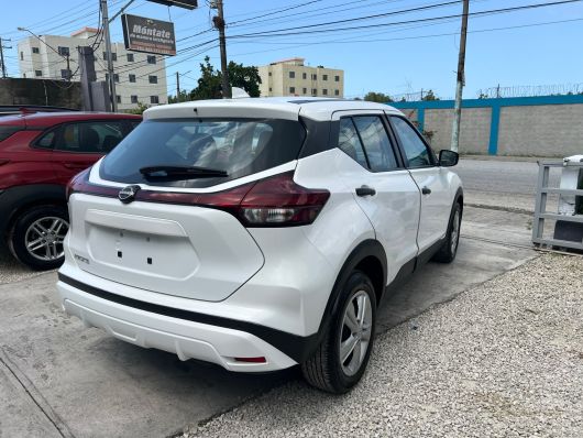 Nissan Kicks S