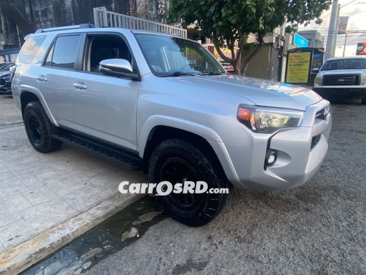 Toyota 4Runner Jeepeta en venta