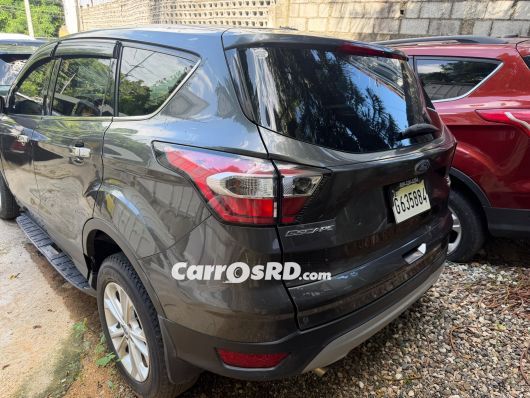 Ford Escape Jeepeta en venta
