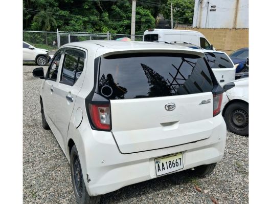 Daihatsu Mira Básico