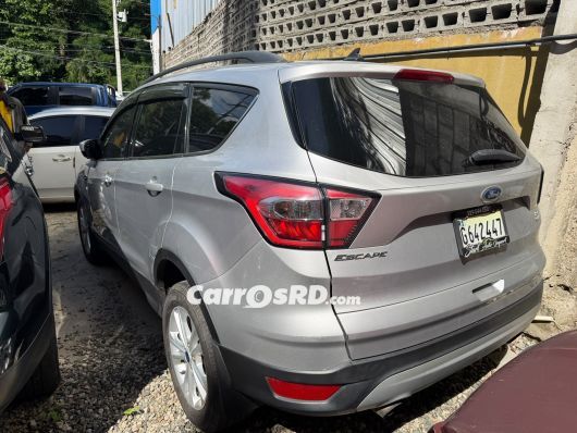 Ford Escape Jeepeta en venta