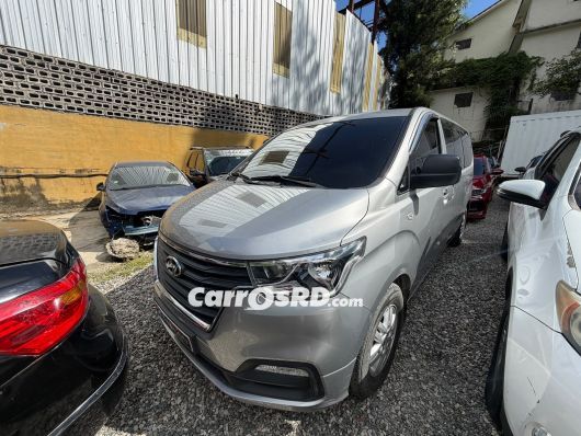 Hyundai Grand Starex Minivan en venta