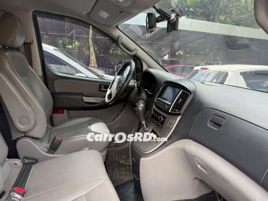 Hyundai Grand Starex Minivan en venta