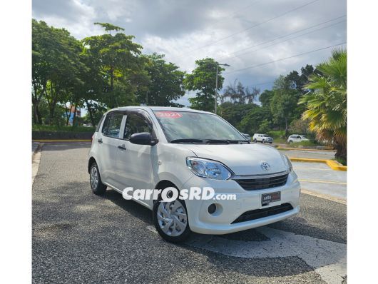 Toyota Passo Carros en venta