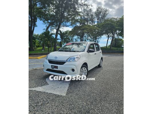 Toyota Passo Carros en venta