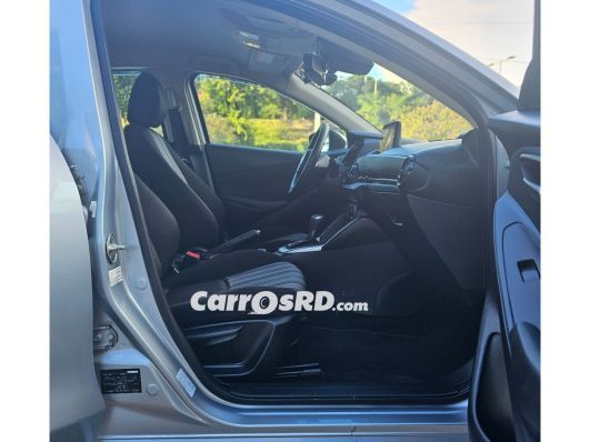 Mazda 2 Carros en venta
