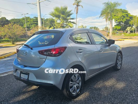 Mazda 2 Carros en venta
