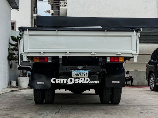 Mitsubishi Canter Camion en venta