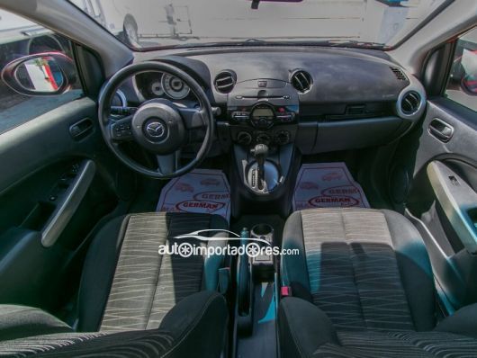 Mazda 2 Carros en venta
